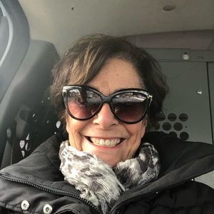 Meet your Posher, Christine